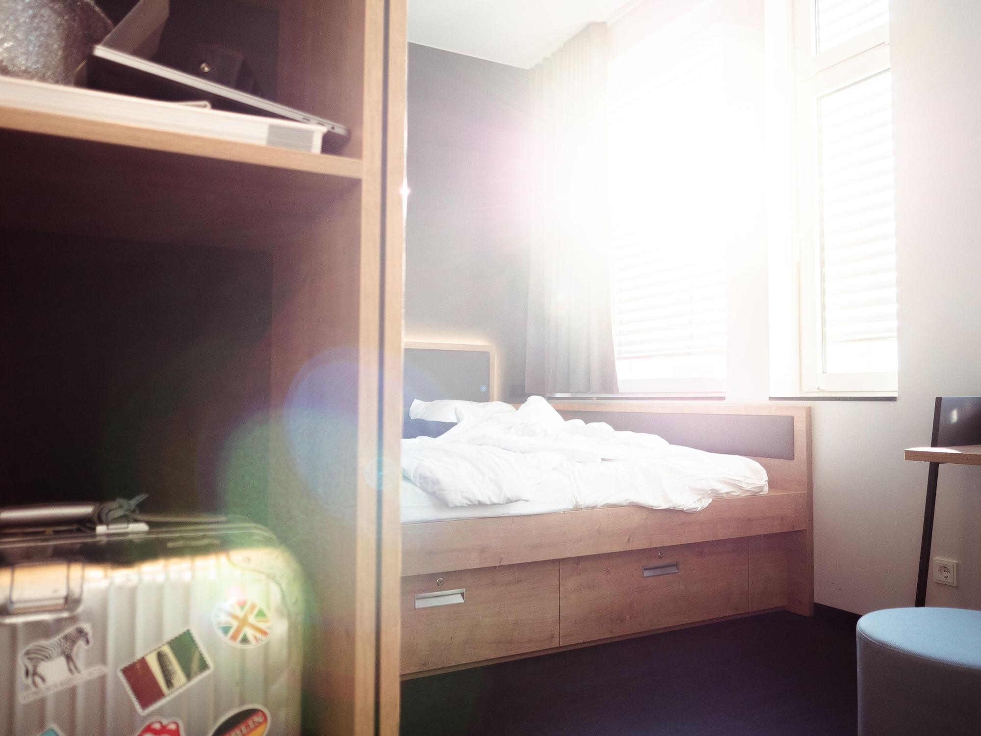Six-Bed Room